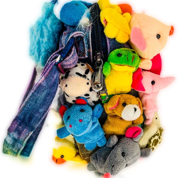 Plush toy animals, denim tie dyed purse, medium sized - Picture 4 of 5